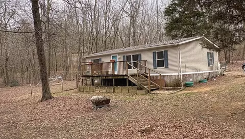 122 Haddock Ln, Benton, TN 37307