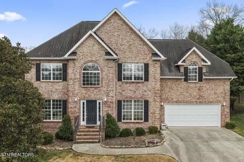 492 Glenshire Ln, Lenoir City, TN 37771