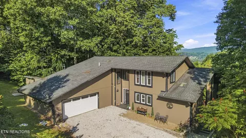 770 Mount Paran Rd, Jacksboro, TN 37757