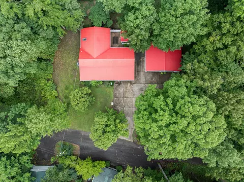 95 Brasher Dr, Decaturville, TN 38329