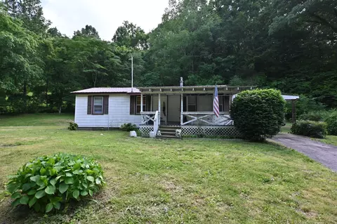 9097 Denton Rd, Linden, TN 37096