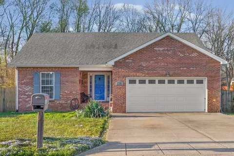 416 Faulkner Dr, Clarksville, TN 37042