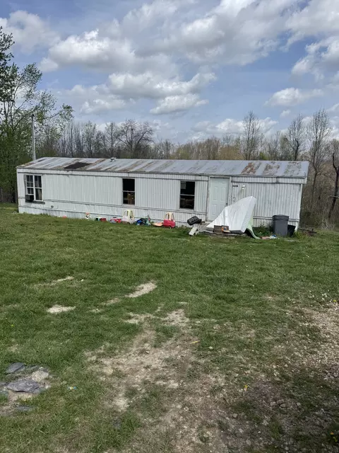 5318 Pumpkintown Ln, Lafayette, TN 37083