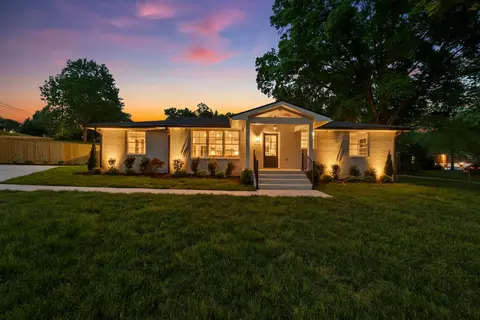 366 Barrywood Dr, Nashville, TN 37211