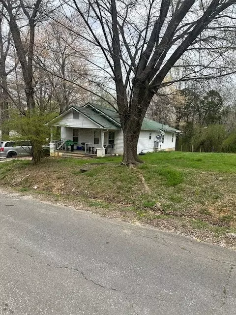 117 Kentucky Ave N, Parsons, TN 38363