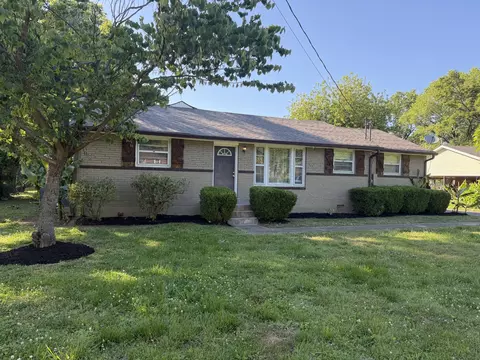 340 Foxglove Dr, Nashville, TN 37211
