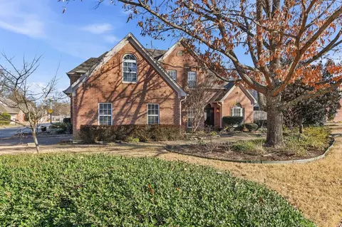 438 Mcelroy Rd, Memphis, TN 38120