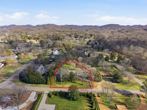 2004 Cromwell Dr, Nashville, TN 37215