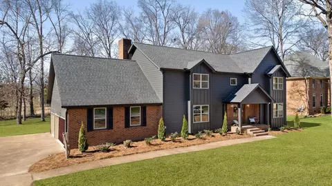 1307 Windbrook Ln, Hixson, TN 37343 photo 2