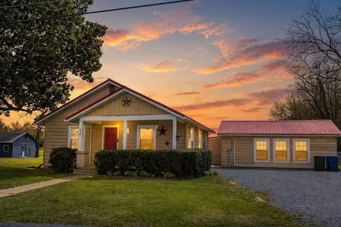335 N Centerpoint Rd, Portland, TN 37148