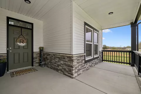 Exterior - 114 Ruby Grant Ln, Southside, TN 37171 photo 11 of 13