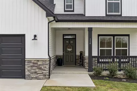 Exterior - 114 Ruby Grant Ln, Southside, TN 37171 photo 3 of 13