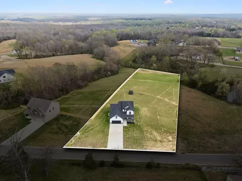 View/Area - 114 Ruby Grant Ln, Southside, TN 37171 photo 1 of 11