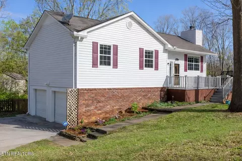 2204 Bishops Bridge Rd, Knoxville, TN 37922