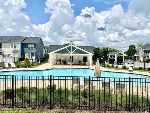 305 Victoria Dr, Lebanon, TN 37090