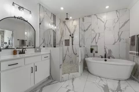 Bath - 3705 Carriage Dr, Murfreesboro, TN 37128 photo 3 of 5