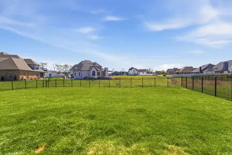 Exterior - 3705 Carriage Dr, Murfreesboro, TN 37128 photo 5 of 7