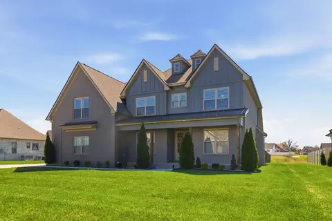 Exterior - 3705 Carriage Dr, Murfreesboro, TN 37128 photo 3 of 7