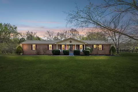 3812 Rockdale Fellowship Rd, Mount Juliet, TN 37122