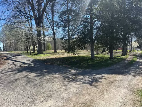 5149 Arnold Thomas Rd, Silver Point, TN 38582 photo 2