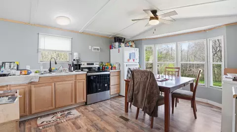 306 Flowertown Rd, Normandy, TN 37360 photo 3
