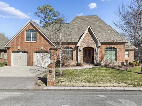 8982 Rostis Ln, Chattanooga, TN 37421