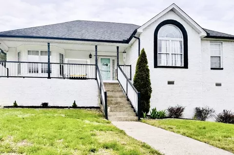 2000 Gallant Fox Ct, Mount Juliet, TN 37122