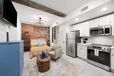 117 E 7th St #403-B, Chattanooga, TN 37402