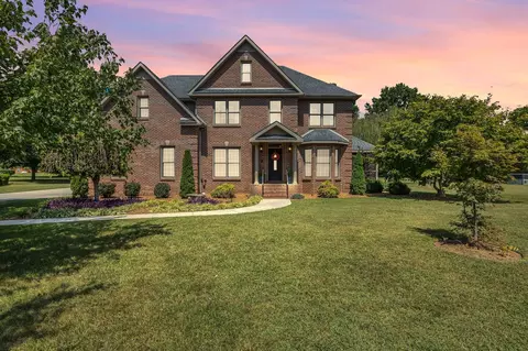 1035 Franklin Heights Dr, Winchester, TN 37398