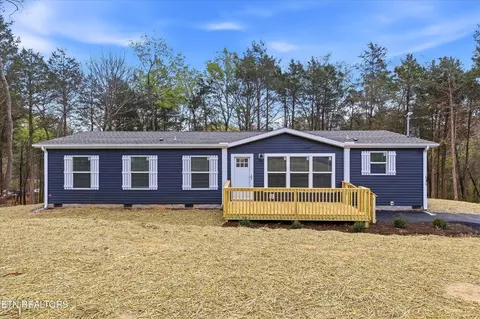 181 Pinecrest Dr, Loudon, TN 37774