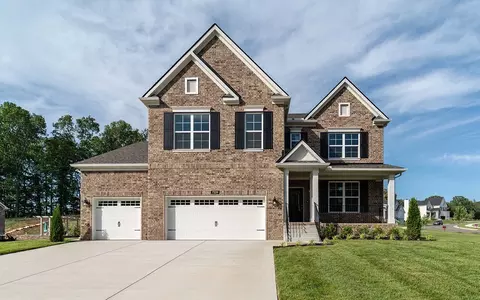 7910 Pine St, Fairview, TN 37062