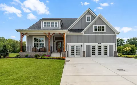 7904 Pine St, Fairview, TN 37062