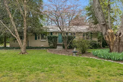 1003 Lawndale Dr, Murfreesboro, TN 37129