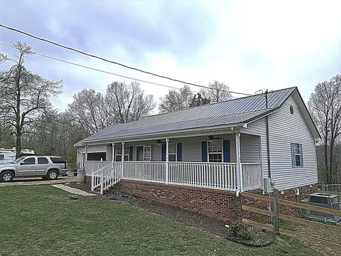 150 Deerwood Rd, Hohenwald, TN 38462