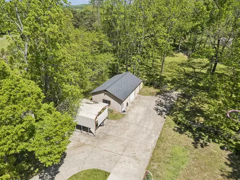 Exterior - 660 Allisona Rd, Eagleville, TN 37060 photo 30 of 31