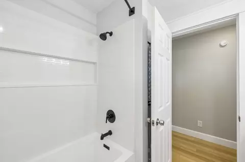 Bath - 660 Allisona Rd, Eagleville, TN 37060 photo 3 of 5