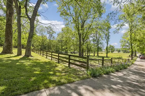 Exterior - 660 Allisona Rd, Eagleville, TN 37060 photo 15 of 31
