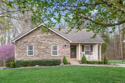 927 Drum Ln, Clarksville, TN 37043