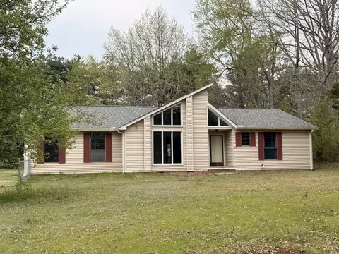 1081 Old Charlotte Rd, White Bluff, TN 37187
