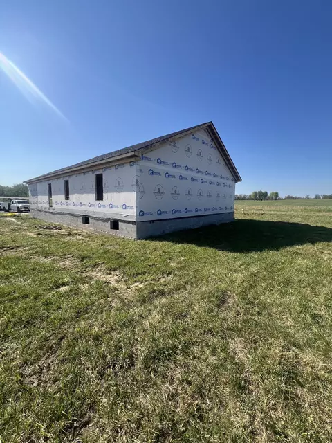 Exterior - 0 Oak St, Morrison, TN 37357 photo 3 of 7