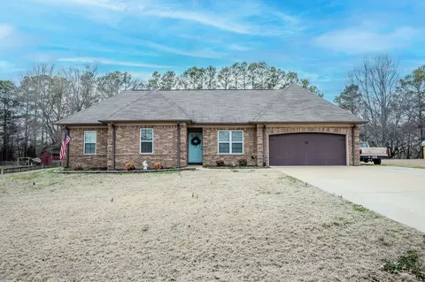 37 Wyatt Shankle Cv, Munford, TN 38058