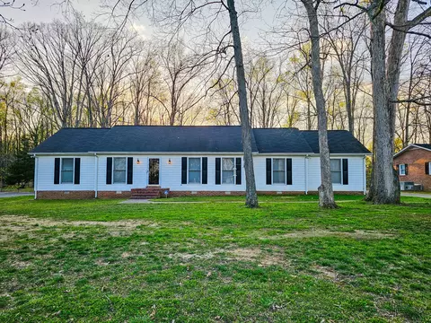 331 Hilltop Dr, Shelbyville, TN 37160