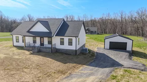 1833 Shiloh Rd, Lafayette, TN 37083