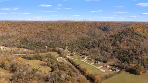 2 Burt Burgen Rd, Woodbury, TN 37190