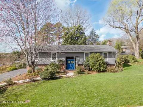 903 Bathurst Rd, Knoxville, TN 37909