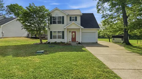 1004 Fall Pkwy, Murfreesboro, TN 37129