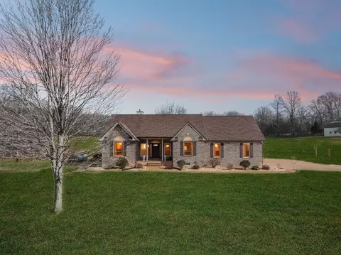 1457 Absher Branch Rd, Westmoreland, TN 37186
