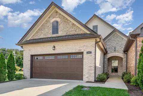 412 W Foxrun, Springfield, TN 37172