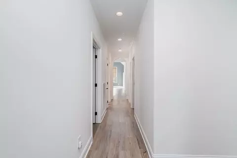 Entry Way - 412 W Foxrun, Springfield, TN 37172 photo 3 of 4