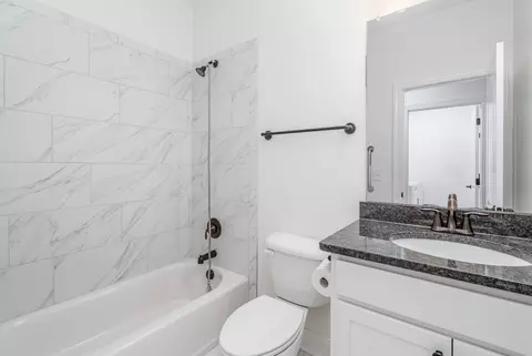 Bath - 412 W Foxrun, Springfield, TN 37172 photo 2 of 2